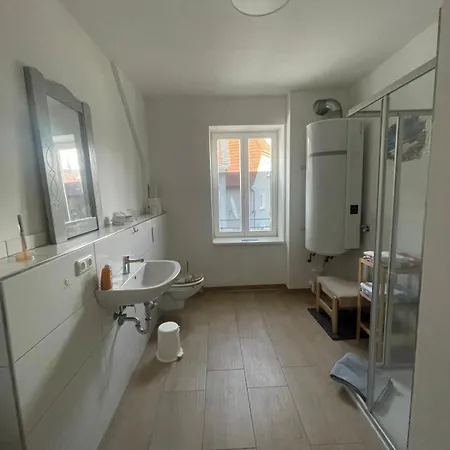 Ferien- Monteurwohnung Ilbenstadt, 3 Zimmer, 88 Qm, Betten Trennbar, 1 Stock Apartment *